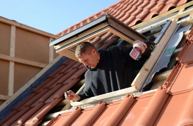 Pose de fenêtres de toit Velux à Valravillon